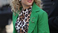 AnnaSophia Robb on the set of THE CARRIE DIARIES in New York City