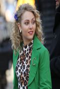 AnnaSophia Robb on the Set of THE CARRIE DIARIES in New York City
